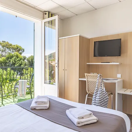 Le Relais D'agay Hotel