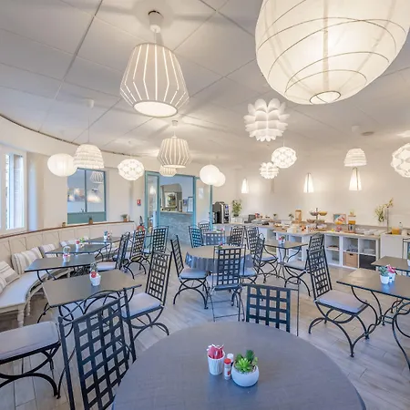 Le Relais D'agay Hotel