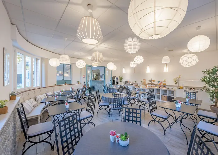 Le Relais D'agay Hotel