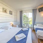 Le Relais D'agay 3*