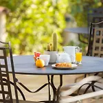 Ξενοδοχείο Le Relais D'agay 3*