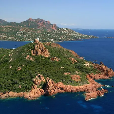Le Relais D'agay Отель