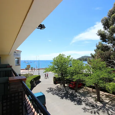 Le Relais D'agay Отель 3*