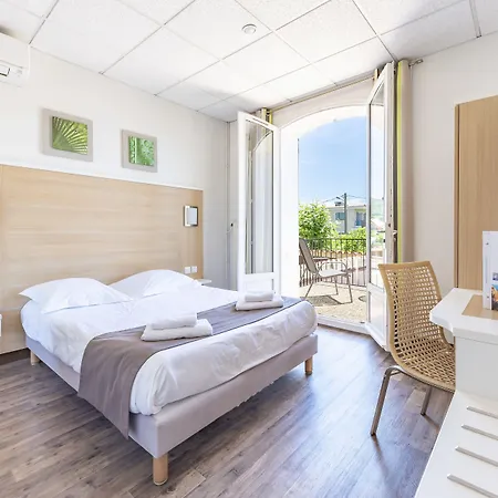 Le Relais D'agay فندق