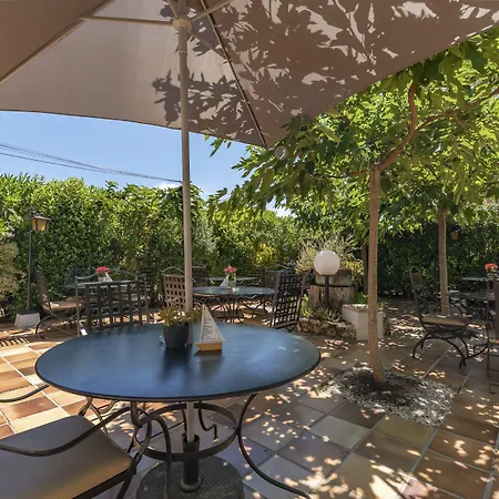 Le Relais D'agay Сен-Рафаэль