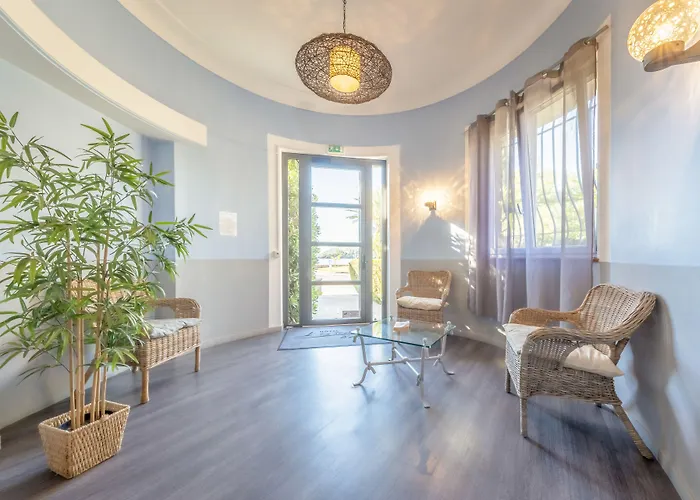 Otel Le Relais D'agay 3*