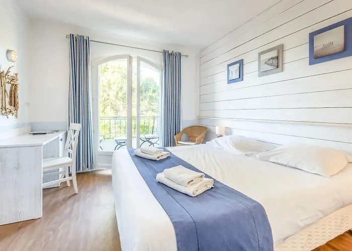 Le Relais D'agay Otel