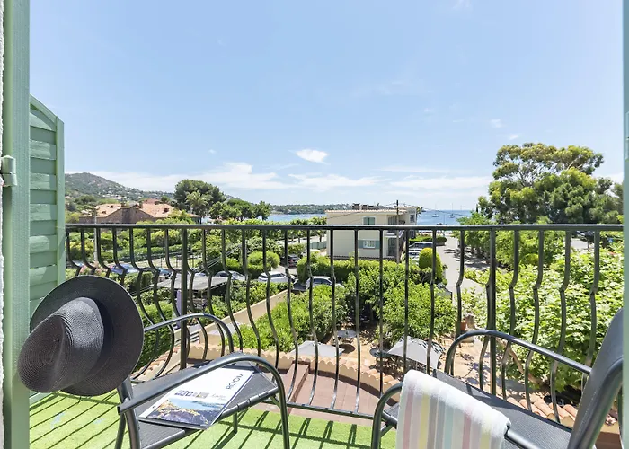 Otel Le Relais D'agay 3*