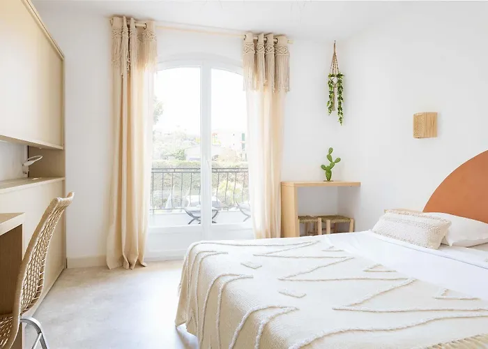 Le Relais D'agay Otel 3*